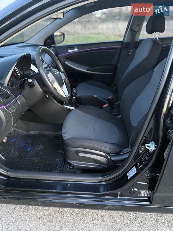 Седан Hyundai Accent 2011 в Тернополе