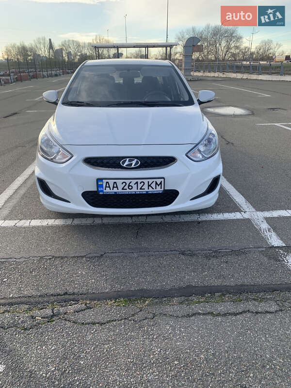 Седан Hyundai Accent 2019 в Києві