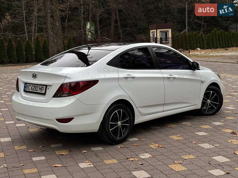 Седан Hyundai Accent 2012 в Трускавце
