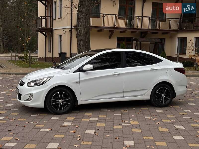 Седан Hyundai Accent 2012 в Трускавце