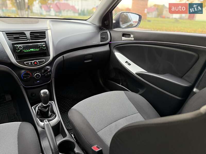 Седан Hyundai Accent 2011 в Тернополе