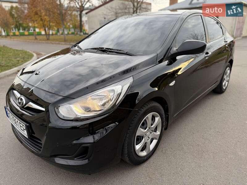 Седан Hyundai Accent 2011 в Тернополе