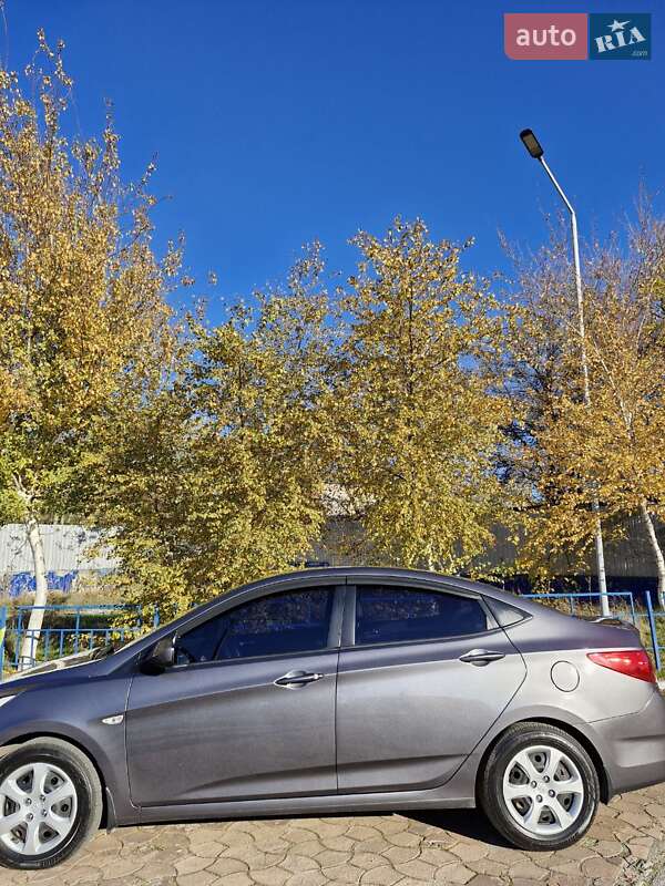 Седан Hyundai Accent 2012 в Херсоне