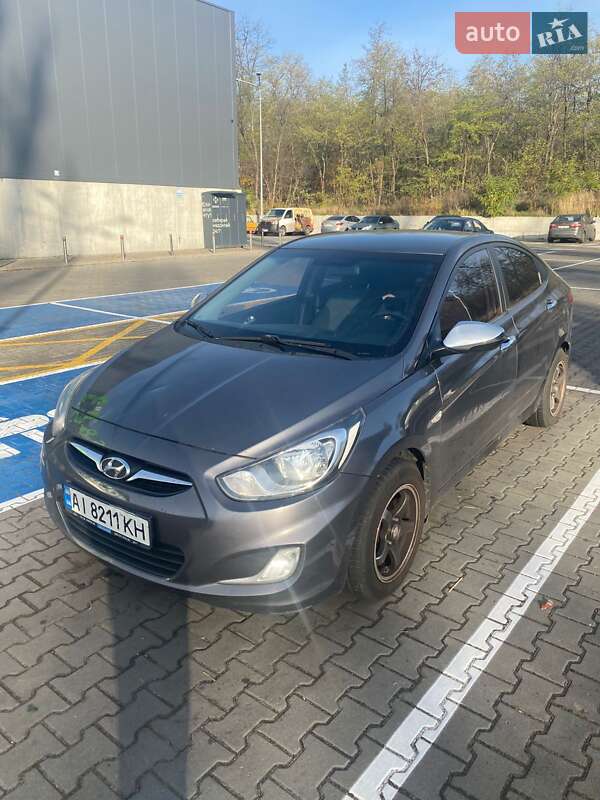 Седан Hyundai Accent 2011 в Киеве