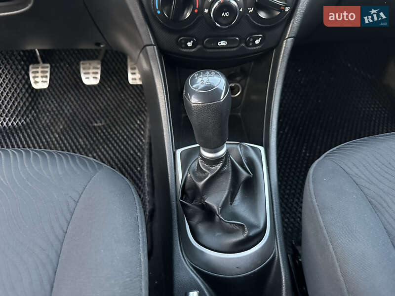 Седан Hyundai Accent 2012 в Черновцах