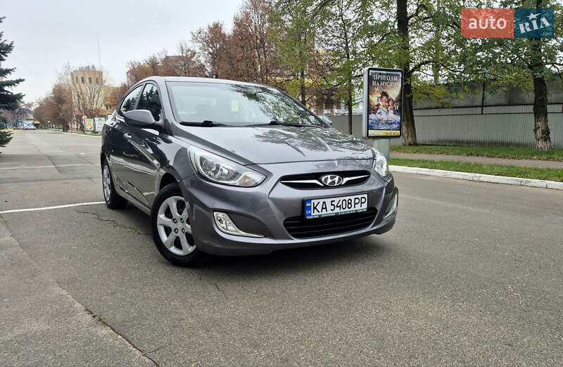 Hyundai Accent 2012