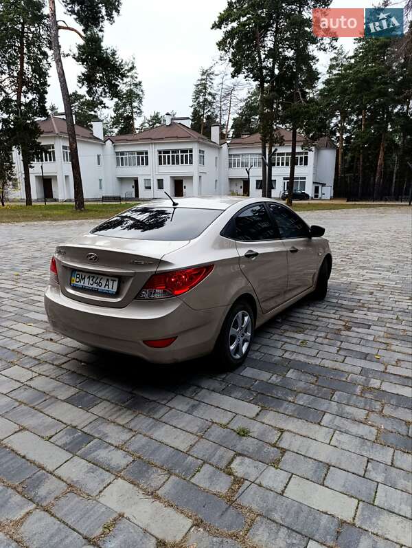 Седан Hyundai Accent 2011 в Ахтырке