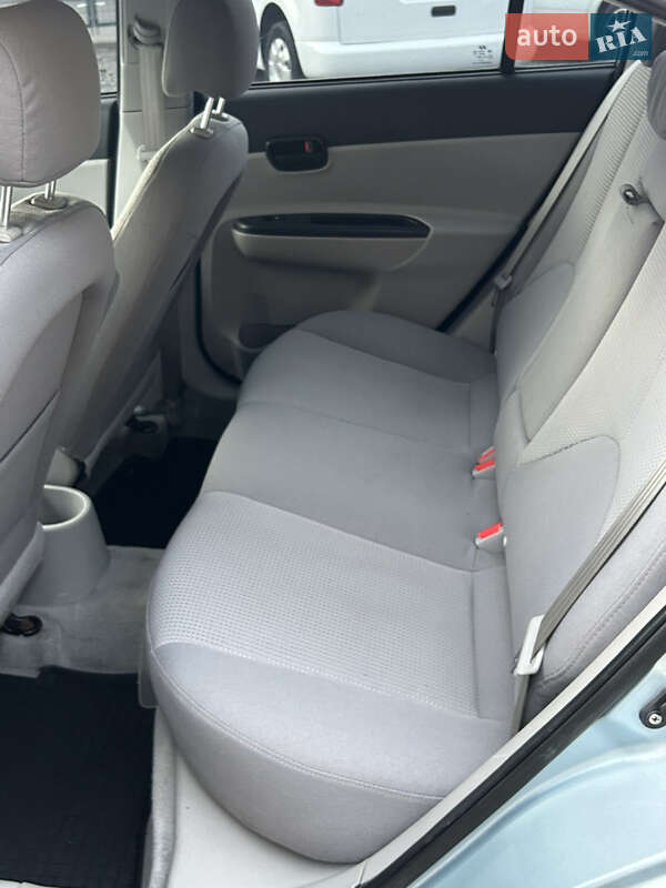 Седан Hyundai Accent 2008 в Прилуках