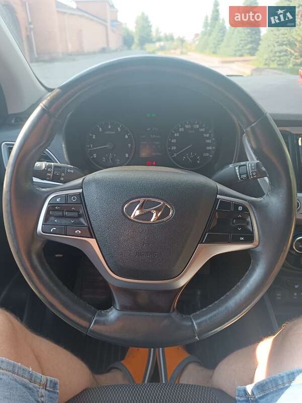 Седан Hyundai Accent 2017 в Киеве