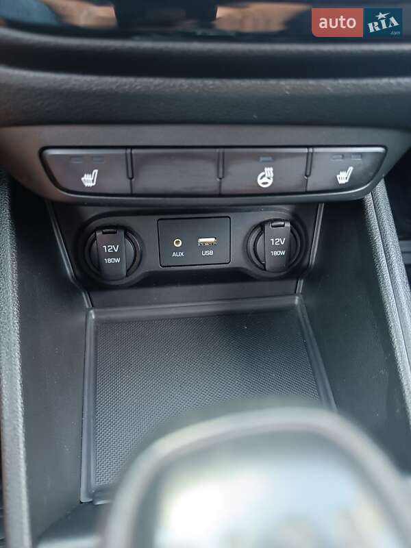 Седан Hyundai Accent 2017 в Киеве