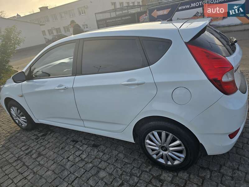 Хэтчбек Hyundai Accent 2012 в Полтаве