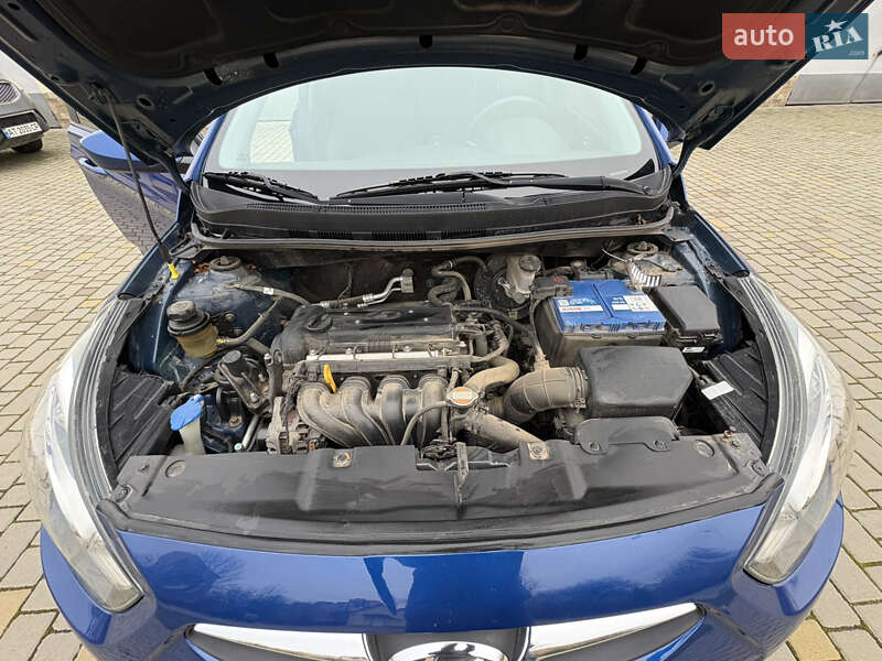 Седан Hyundai Accent 2011 в Ивано-Франковске фото 4 Седан Hyundai Accent 2011 в Ивано-Франковске