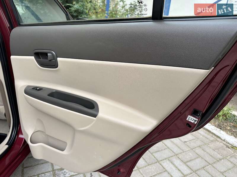 Седан Hyundai Accent 2008 в Николаеве