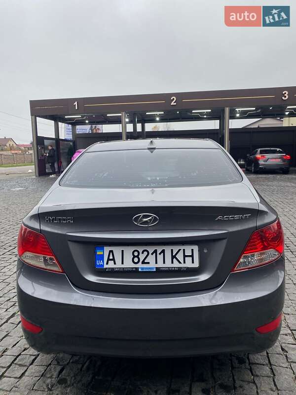 Седан Hyundai Accent 2011 в Киеве