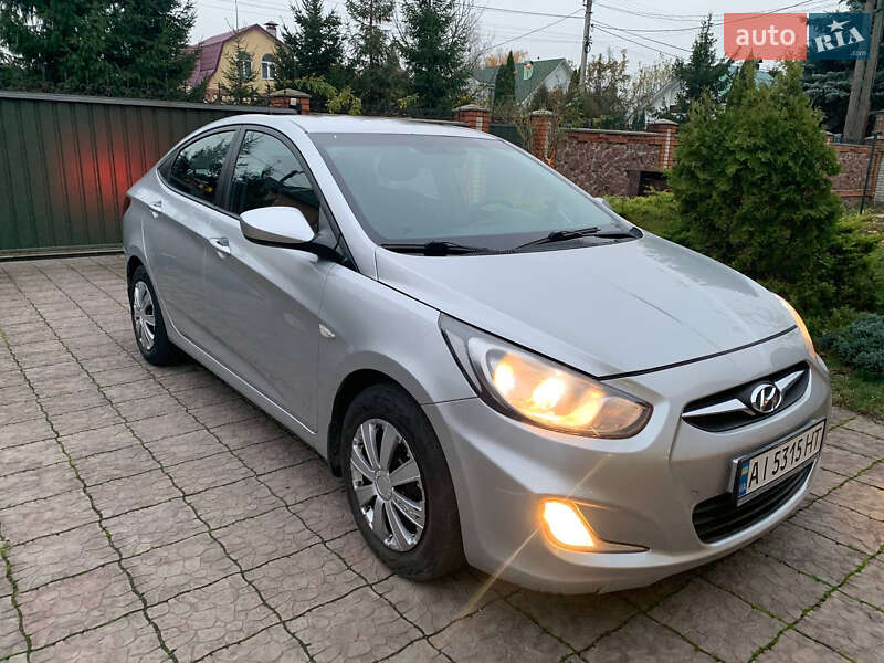 Hyundai Accent 2014