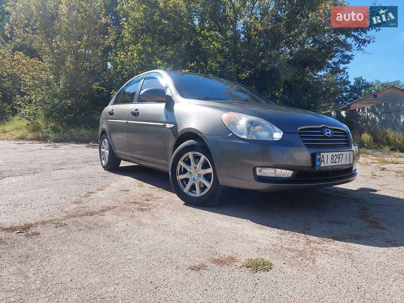 Hyundai Accent 2010 Hyundai Accent 2010