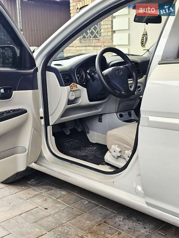 Седан Hyundai Accent 2007 в Днепре
