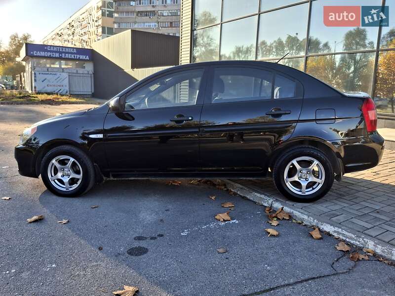 Седан Hyundai Accent 2008 в Днепре