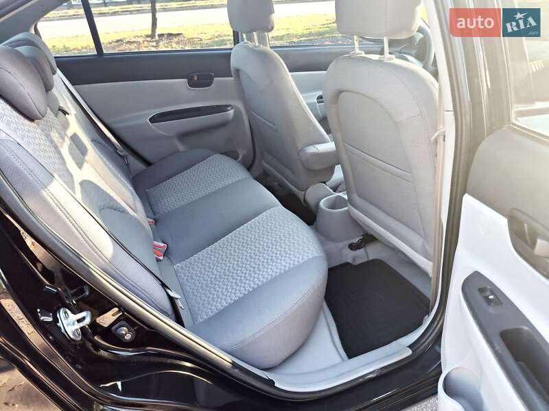 Седан Hyundai Accent 2008 в Днепре