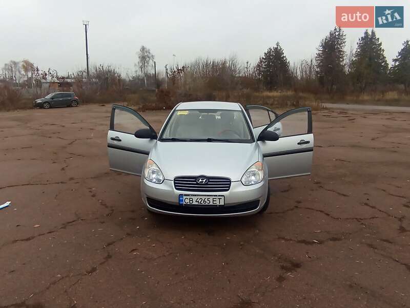 Седан Hyundai Accent 2010 в Мені фото 2 Седан Hyundai Accent 2010 в Мені
