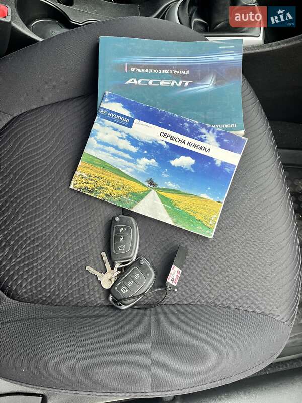 Седан Hyundai Accent 2013 в Дніпрі