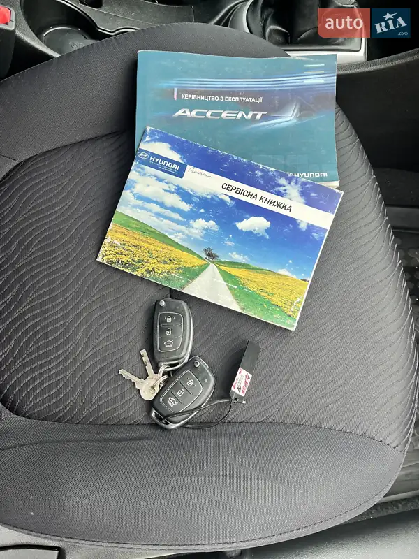 Седан Hyundai Accent 2013 в Дніпрі документ