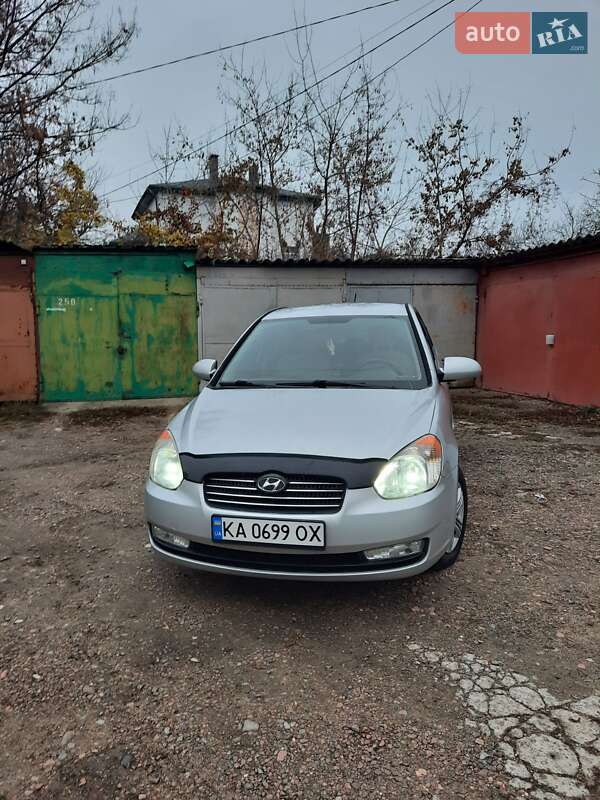 Седан Hyundai Accent 2008 в Киеве