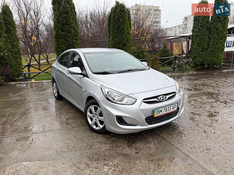 Седан Hyundai Accent 2011 в Сумах