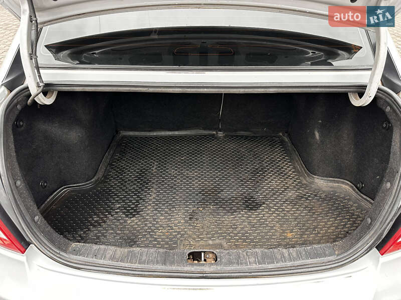 Седан Hyundai Accent 2008 в Кривом Роге