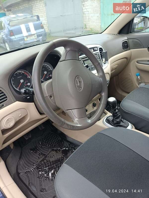 Седан Hyundai Accent 2008 в Синельниково фото 3 Седан Hyundai Accent 2008 в Синельниково