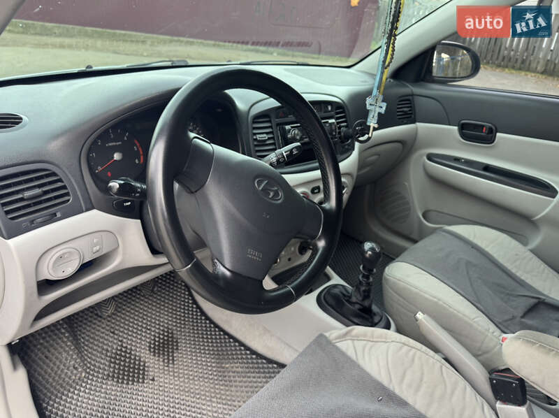 Седан Hyundai Accent 2008 в Чернівцях