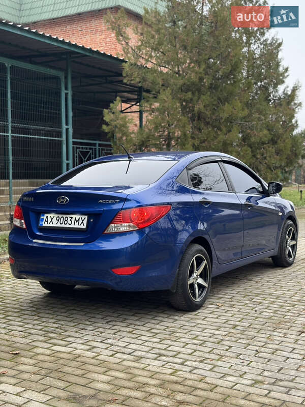 Седан Hyundai Accent 2013 в Дергачах фото 3 Седан Hyundai Accent 2013 в Дергачах