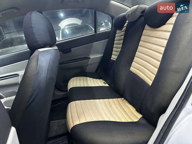 Седан Hyundai Accent 2008 в Черновцах фото 11 Седан Hyundai Accent 2008 в Черновцах