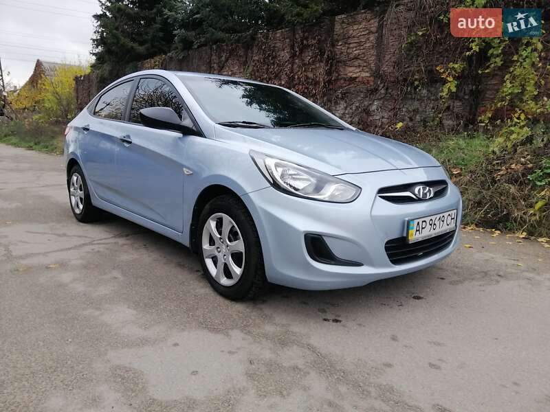 Hyundai Accent 2012 Hyundai Accent 2012
