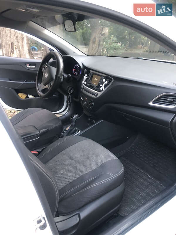 Седан Hyundai Accent 2017 в Кам'янському