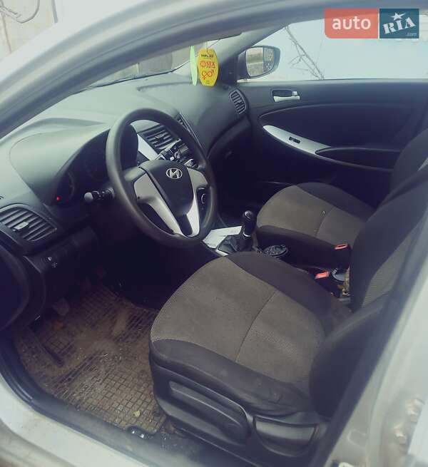 Седан Hyundai Accent 2012 в Кривом Озере фото 5 Седан Hyundai Accent 2012 в Кривом Озере
