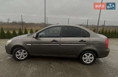 Седан Hyundai Accent 2009 в Буштыне