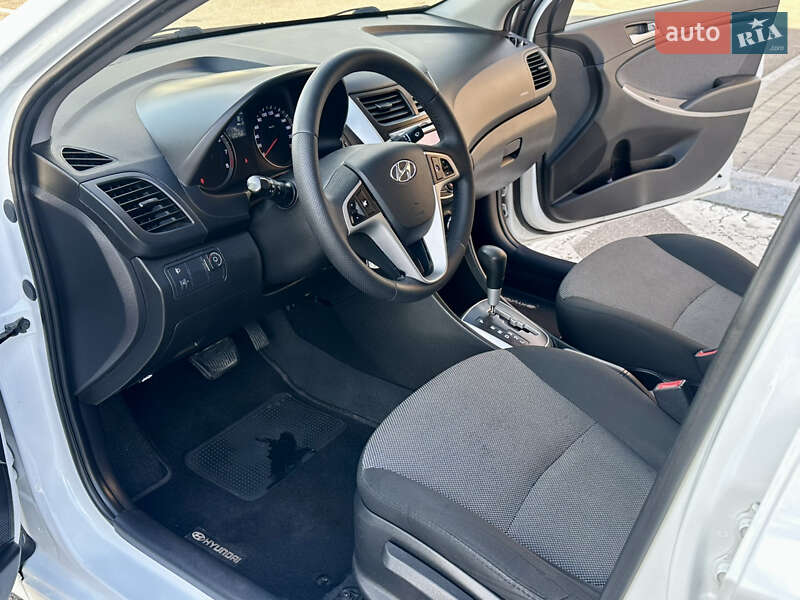 Седан Hyundai Accent 2013 в Дніпрі фото 12 Седан Hyundai Accent 2013 в Дніпрі