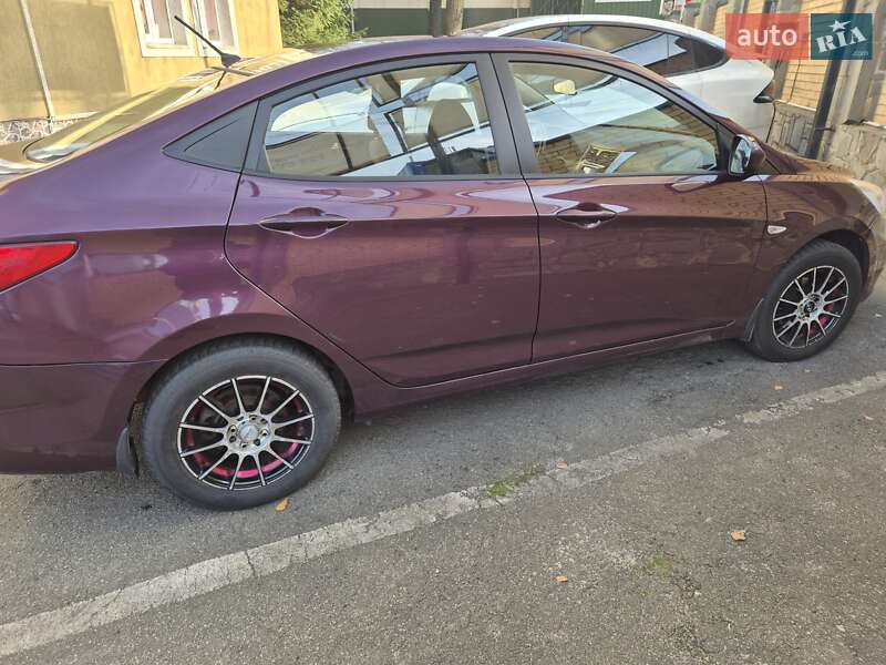 Седан Hyundai Accent 2013 в Києві