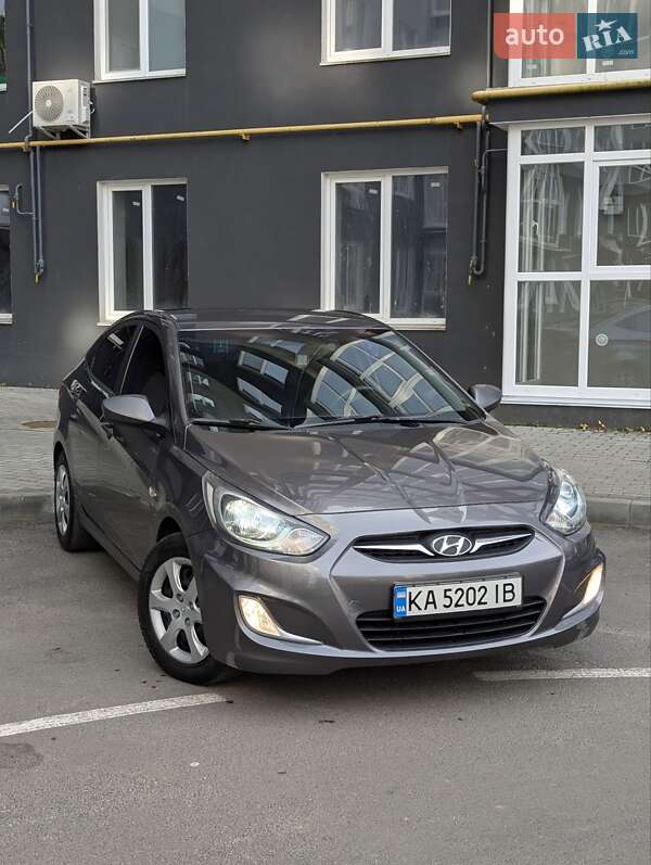 Седан Hyundai Accent 2011 в Чернігові фото Седан Hyundai Accent 2011 в Чернігові