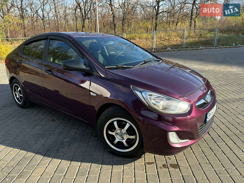 Седан Hyundai Accent 2013 в Николаеве