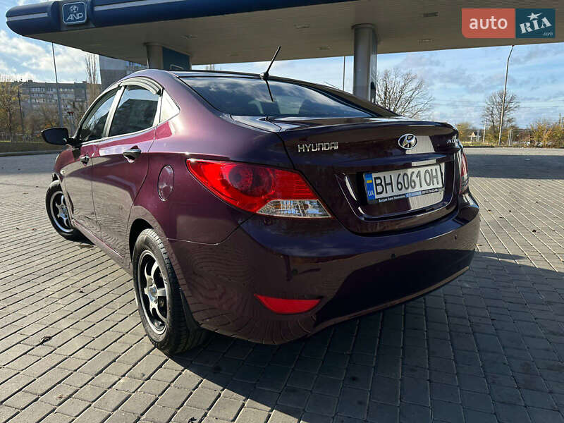 Седан Hyundai Accent 2013 в Николаеве