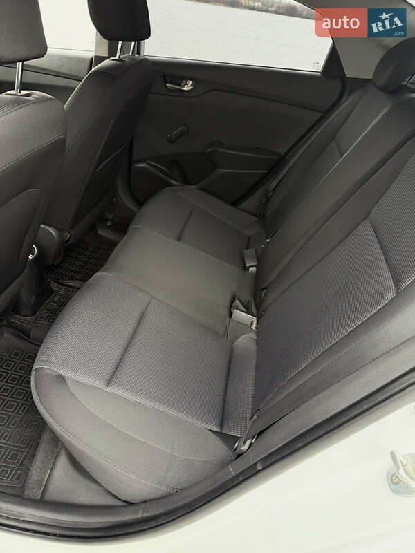 Седан Hyundai Accent 2017 в Дніпрі фото 23 Седан Hyundai Accent 2017 в Дніпрі