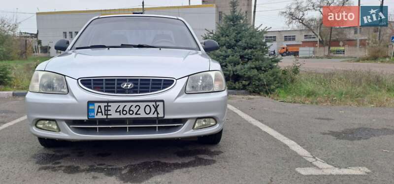 Седан Hyundai Accent 2002 в Кривом Роге фото Седан Hyundai Accent 2002 в Кривом Роге