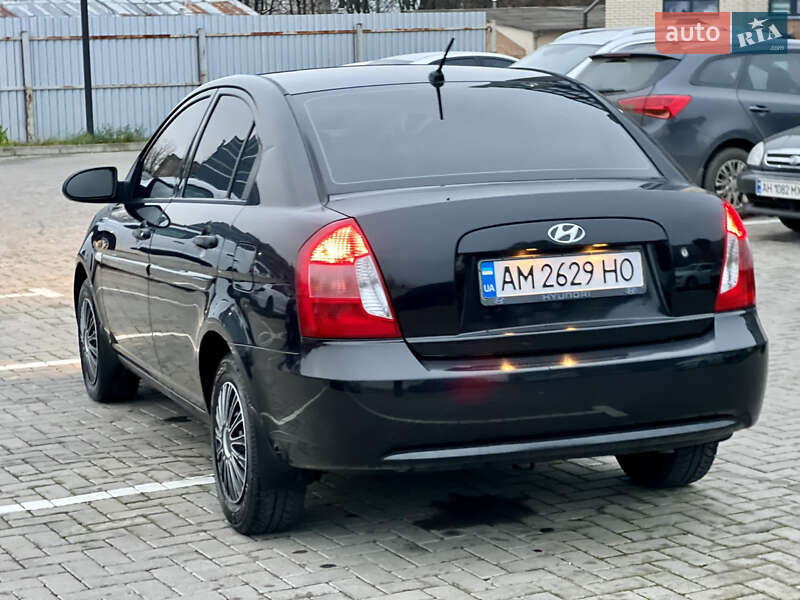 Седан Hyundai Accent 2008 в Житомире