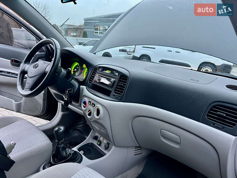 Седан Hyundai Accent 2008 в Житомире