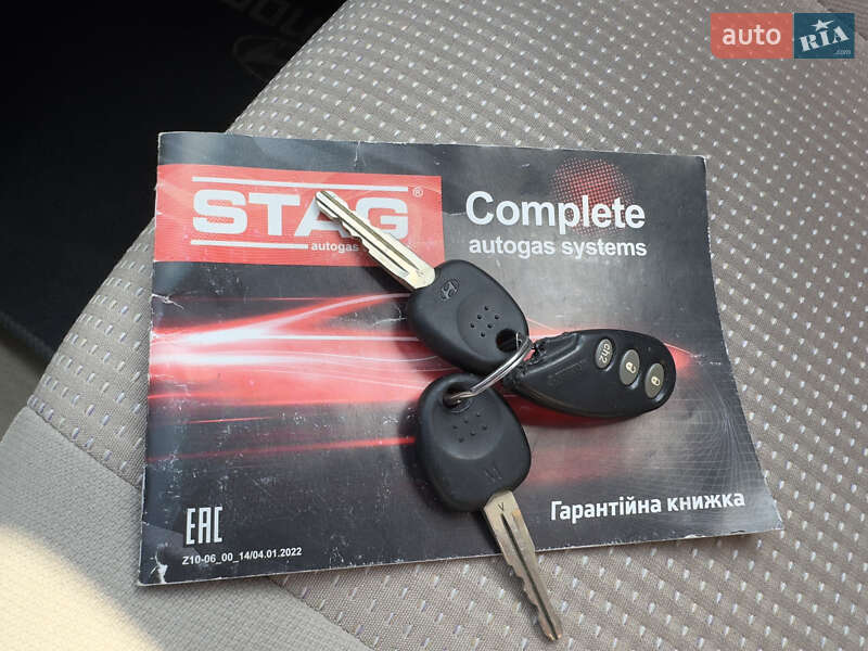 Седан Hyundai Accent 2008 в Ровно