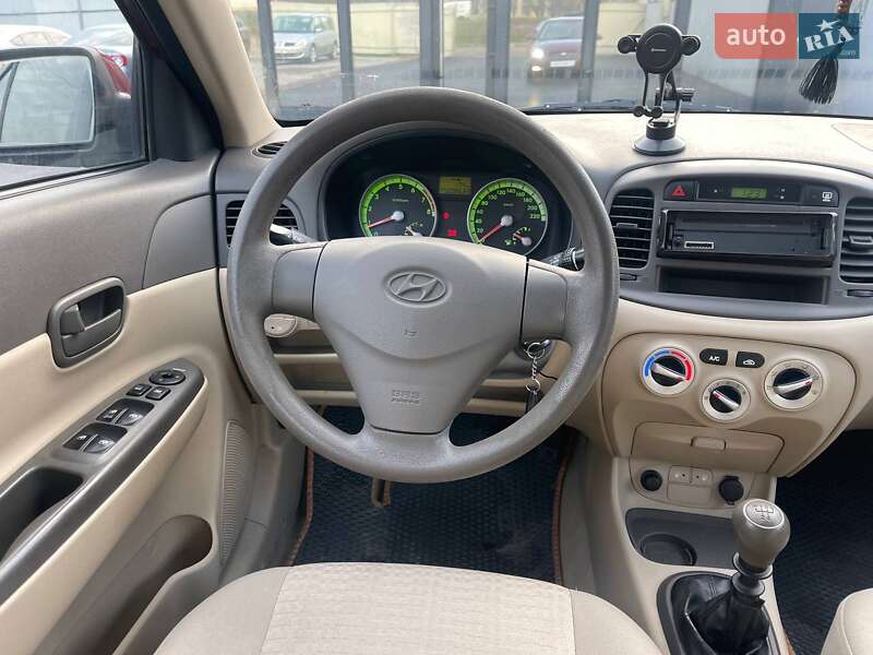 Седан Hyundai Accent 2008 в Киеве