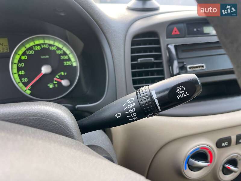 Седан Hyundai Accent 2008 в Киеве