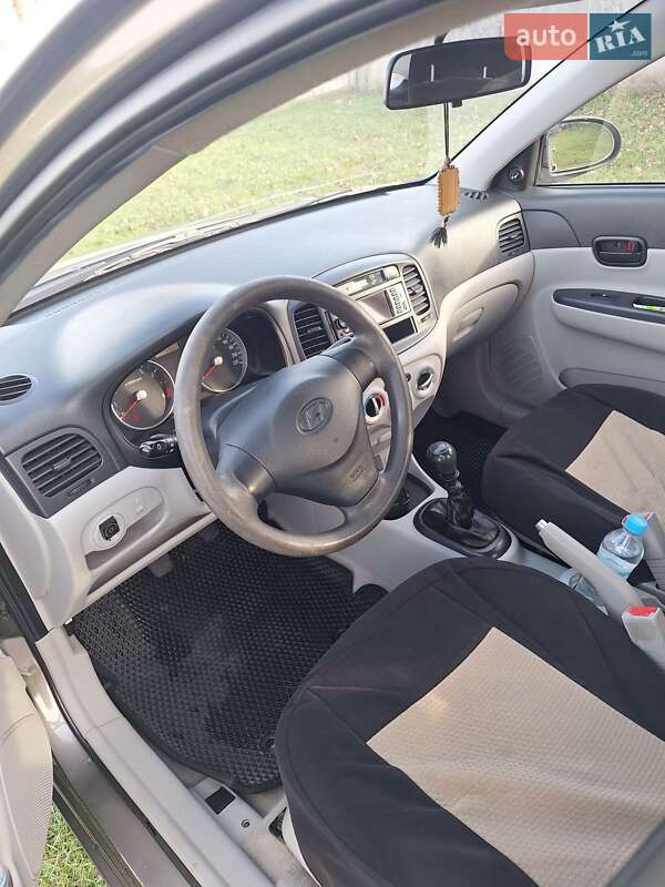 Седан Hyundai Accent 2008 в Доманевке